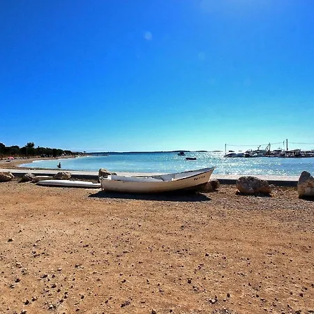 Fuer 3 Personen Ca 30 Qm In Peroj, Istrien Istrische Riviera *